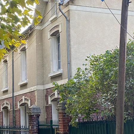 Ferienwohnung Studio Tt Confort Neuf Et Equipe Noyon Exterior foto